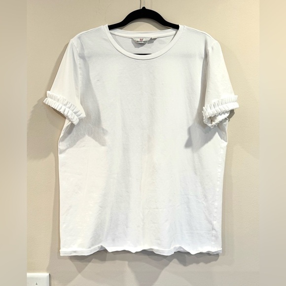 Vineyard Vines Tops - 🔥Vineyard Vines White Ruffle Sleeve T-Shirt🔥